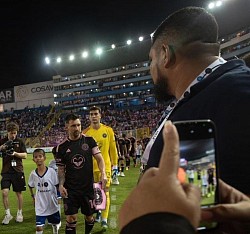 Jugadores Profesionales en Eventos Masivos (Leonel Messi)